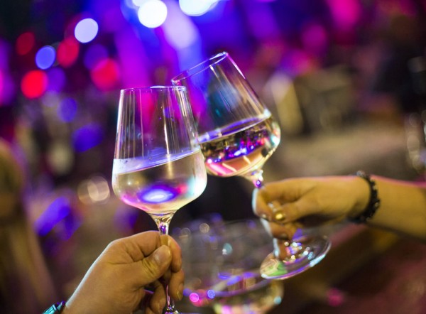 Gute Auswahl an Wein im Dampfkessel