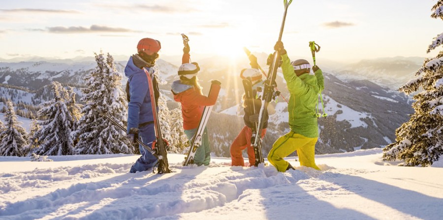 Panorama am Berg bei Sonnenuntergang im Winter  © Flachau Tourismus